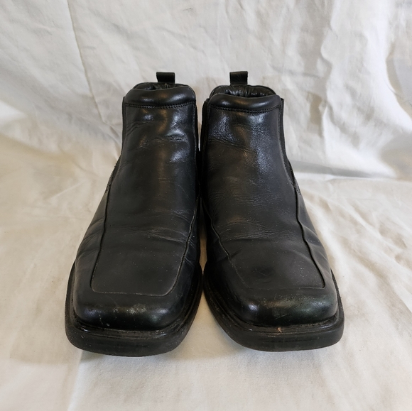 Men's Black Leather Ankle Boots - Picture 2 of 5